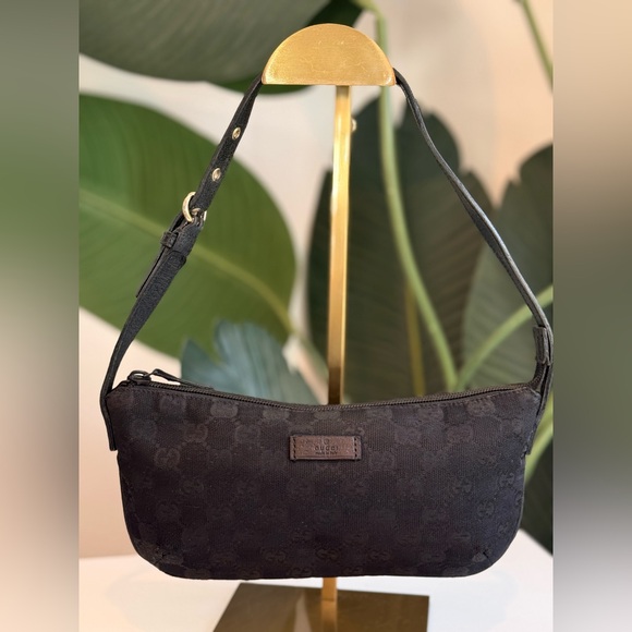 Gucci ‘Boat Pochette Mini Shoulder Bag’ - Picture 2 of 9